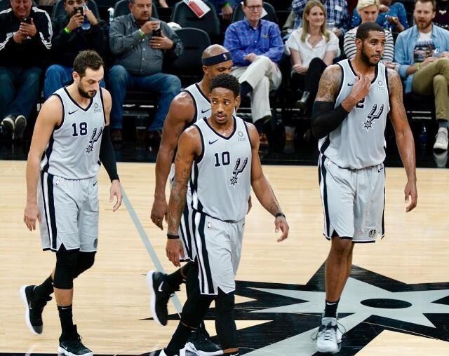 传记作者：亚马尔早期对莱万很不满，后来明白对方是想帮自己（传记作者：亚马尔起初不满莱万，后来才明白对方是在帮自己）