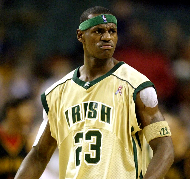 美记：鹈鹕不想直接裁掉锡安，但他最多也就能换个次轮签（美媒称：鹈鹕无意直接裁掉锡安，其交易回报顶多只是一个次轮签）